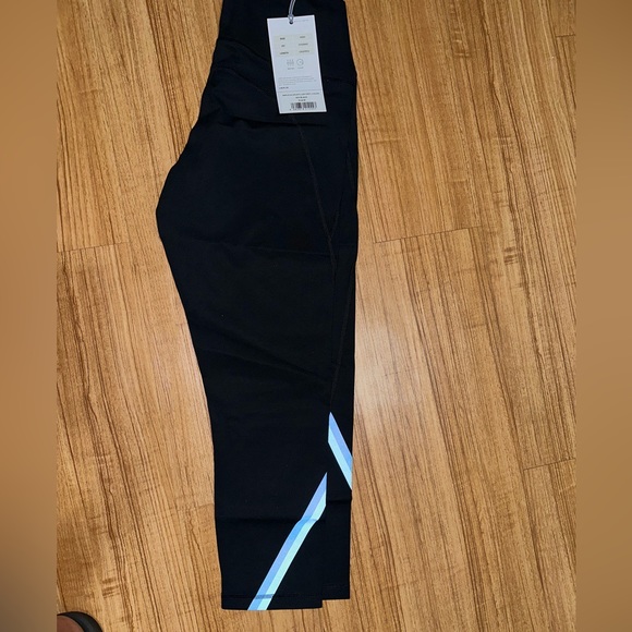 LNDR LEGGINGS - Picture 5 of 9